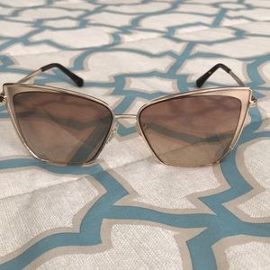 DIFF Becky’s sunglasses